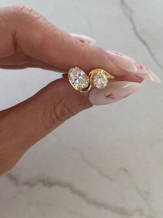 14K Curved 1.63ct Oval & Round Lab Diamond Ring