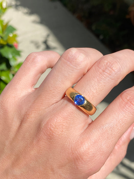 18K Gold Blue Sapphire Donut Ring