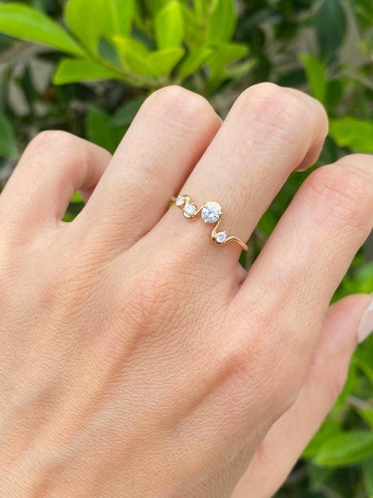 14K Gold Squiggle Lab Diamond Ring