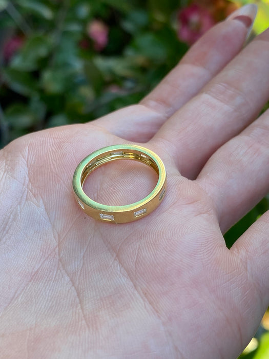 18k diamond eternity ring size 6.5