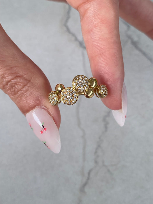 Vintage 18K Gold Diamond Dot Ring Size 7.25