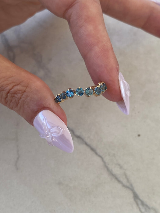 14K Gold 1.10 Carat London Blue Topaz Wavy Ring Size 6.25