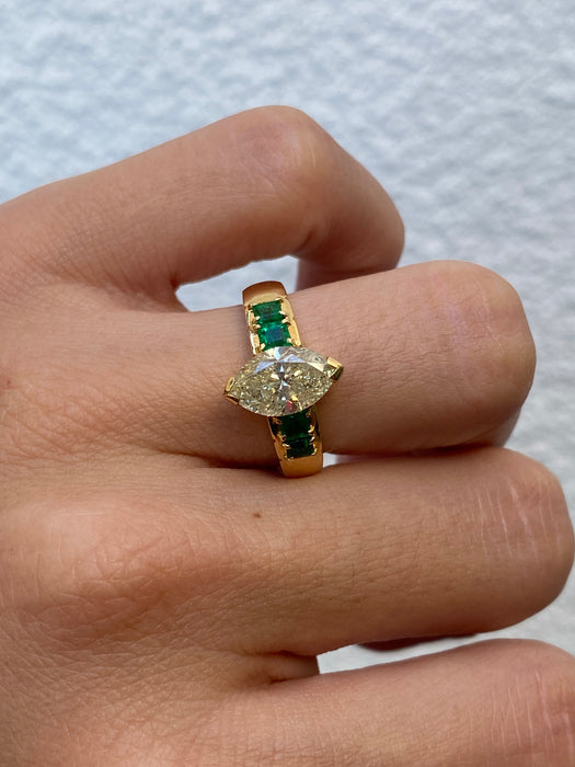 18k 1.74 carat yellow diamond emerald ring size 6.25