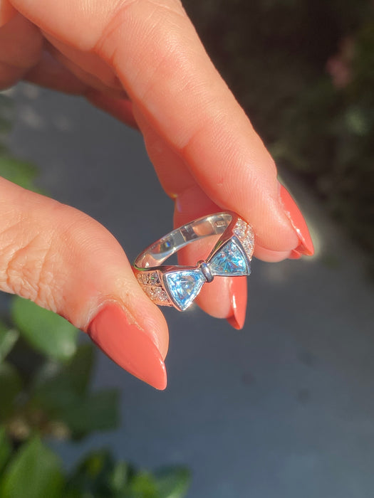 Platinum 900 aquamarine bow diamond ring 5.75