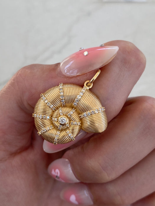 14K Gold Fluted Diamond Shell Charm