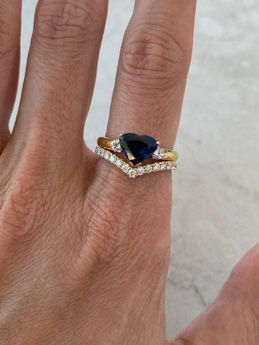 18K Natural Diamond Chevron Ring