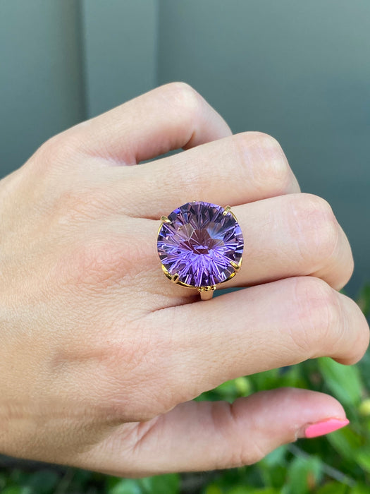 18k amethyst ring size 7.5