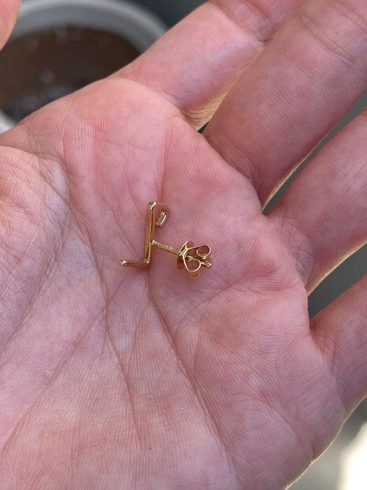 14k single earring diamond letter initial stud