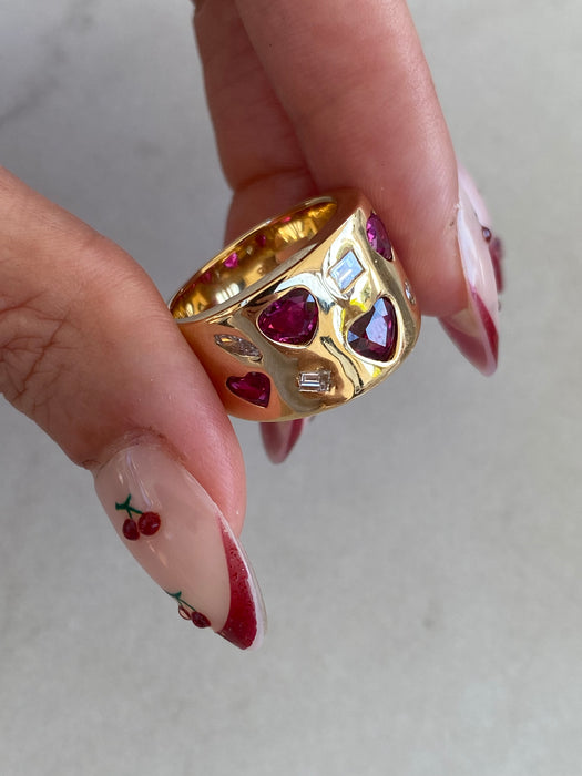 Vintage 18K Gold Ruby Heart & Diamond Ring