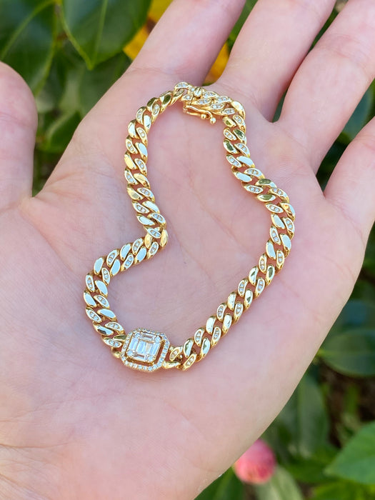 14k diamond curb bracelet 6.75”