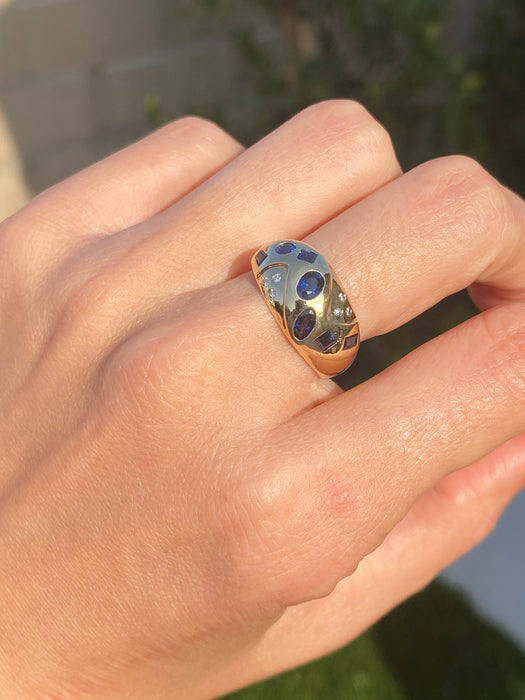 Vintage 18K Gold Blue Sapphire & Diamond Flush Set Ring