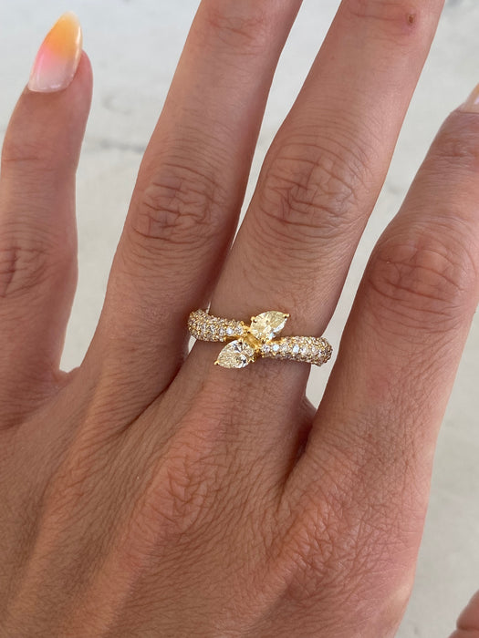 Vintage 18K Natural Diamond Pear Bypass Ring