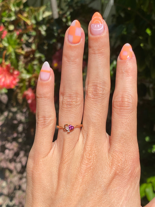 10k rose gold heart pinky ring size 3.75