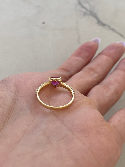 Vintage 18K Ruby Heart & Diamond Ring