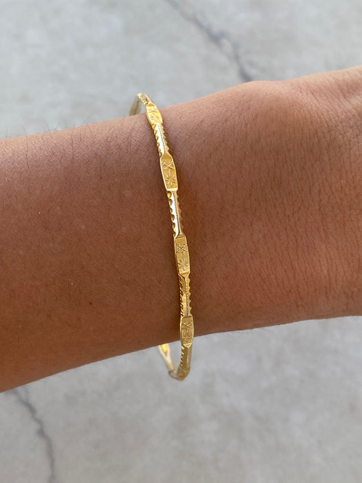 Vintage 18K Textured Palm Tree & Sword Bangle Bracelet