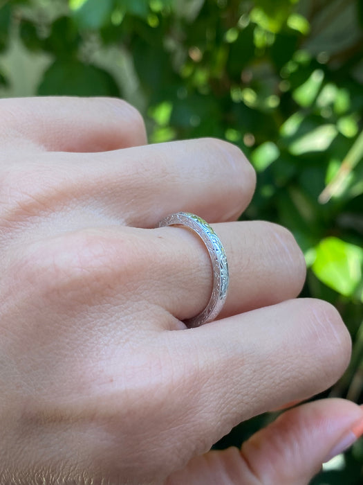 14k white gold engraved eternity ring size 6.25