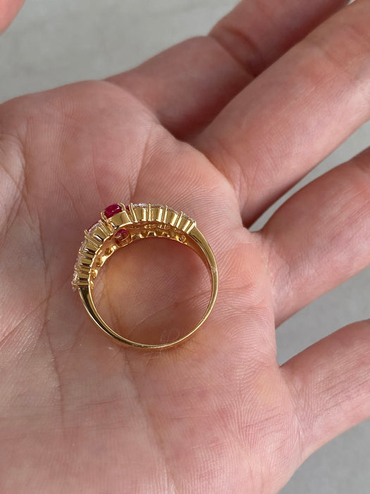 Vintage 18K Gold Ruby & Diamond Flower Ring