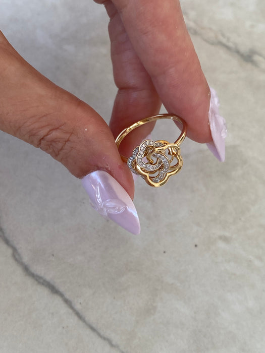 14K Gold Diamond Flower Ring Size 7