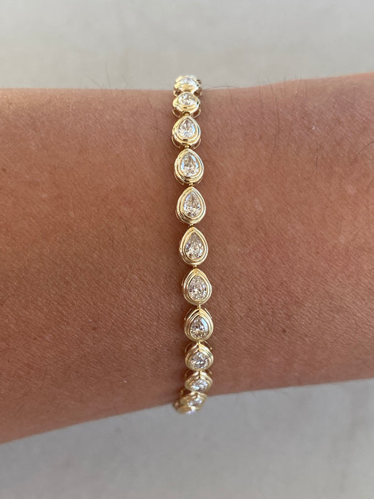 14K Natural Bezel-Set Pear Diamond Bracelet