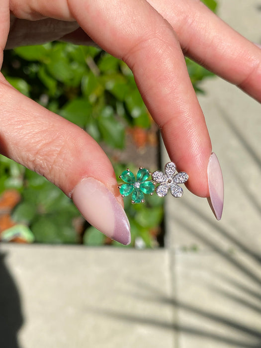 14K Emerald & Diamond Flower Ring