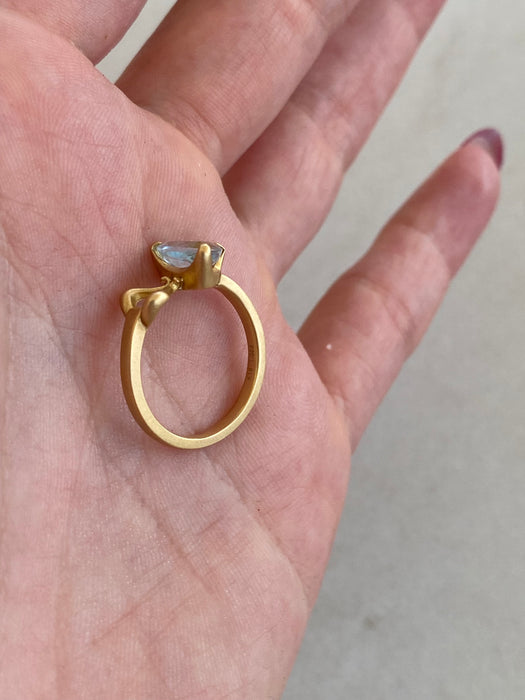 Vintage 18K Brushed Gold Aquamarine Heart Ring