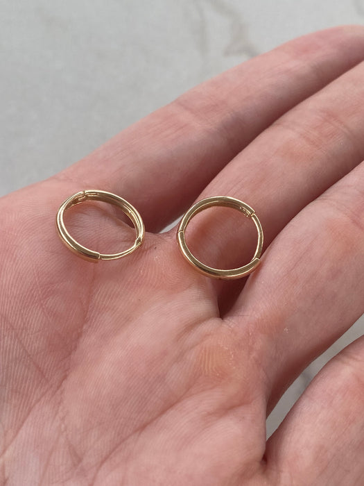 14K Gold Classic Huggie Earrings