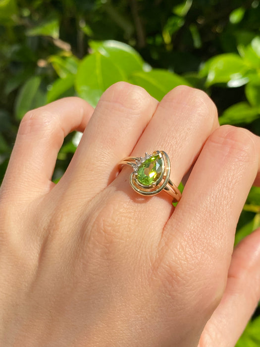 10k peridot and diamond ring size 7