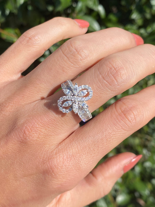 18k white gold diamond ring size 6.75