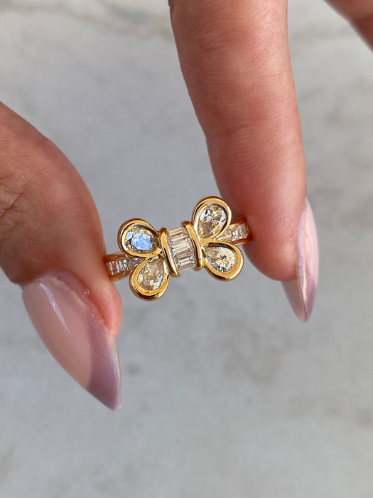 Vintage 18K Gold 1.38 CTW Natural Diamond Butterfly Bow Ring