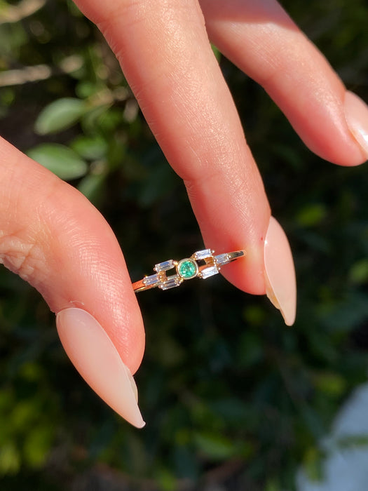 14K Gold Emerald & Diamond Ring