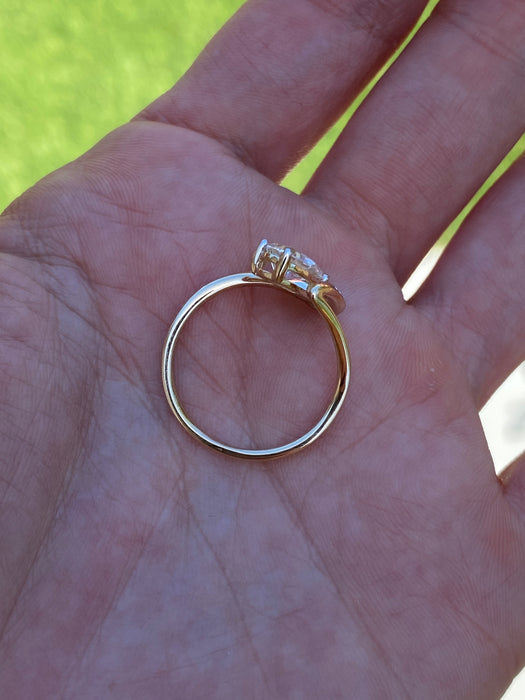 14K Gold Lab 1 Carat Pear Diamond Swirl Ring – VS Clarity, F Color, Size 7