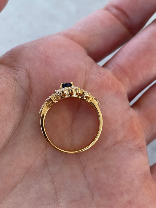 Vintage 18K Crown Blue Sapphire & Diamond Ring