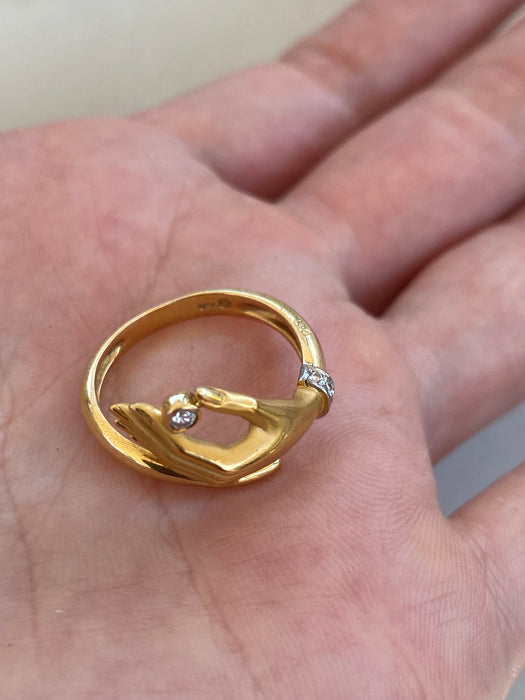 Vintage Carrera y Carrera 18K Gold Diamond Hand Ring