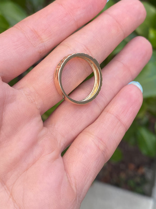 14k studded diamond ring size 6.5