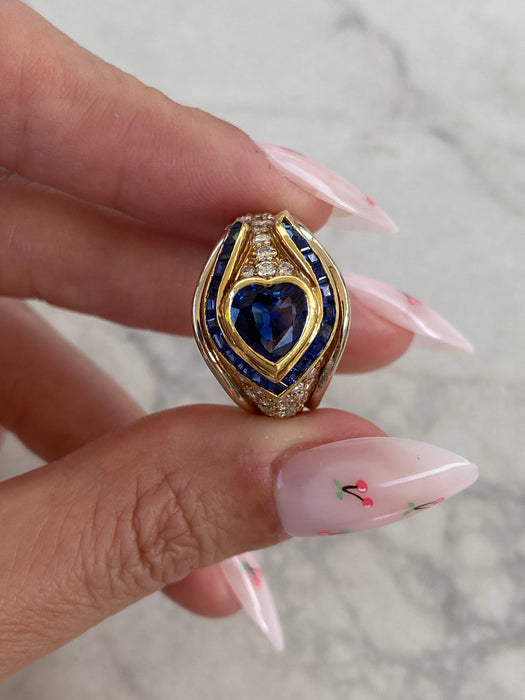 Vintage 18K Blue Sapphire Heart & Diamond Ring