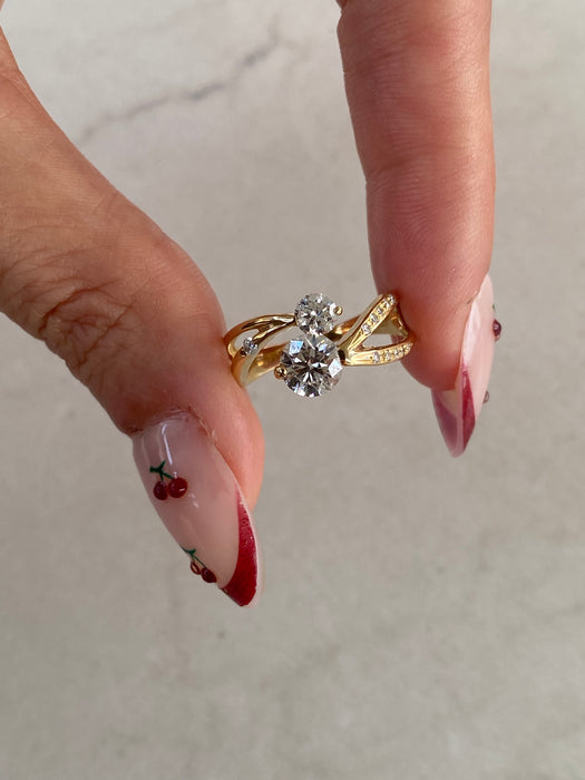 Vintage 18K Gold Natural Diamond Bypass Ring