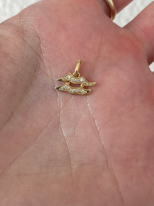18K Natural Diamond Aquarius Charm