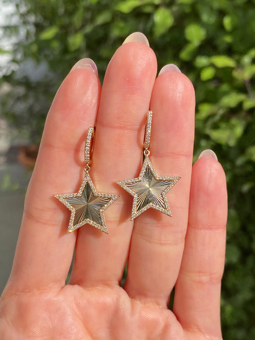 14k fluted star diamond Huggie earrings