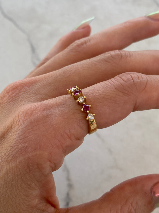 Vintage 18K Diamond & Ruby Ring