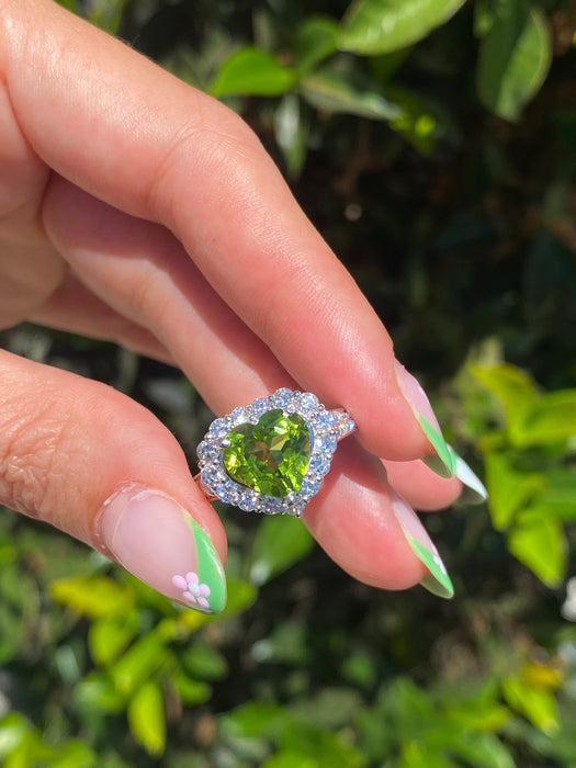 Platinum 950 peridot heart diamond ring size 6.5
