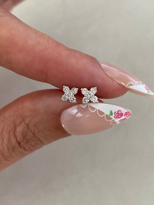 18K White Gold Natural Diamond Flower Stud Earrings | 0.22 CTW