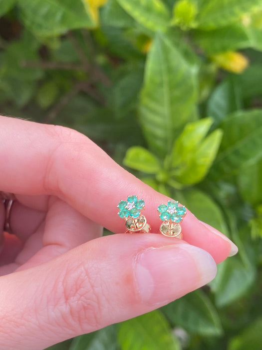 14k emerald and diamond flower stud earrings