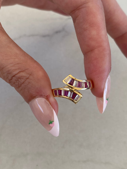 Vintage 18K Gold Baguette Ruby Diamond Ring Size 6