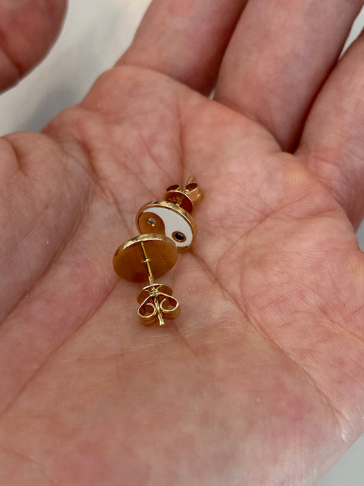 14K Gold White Enamel Yin Yang Diamond Stud Earring