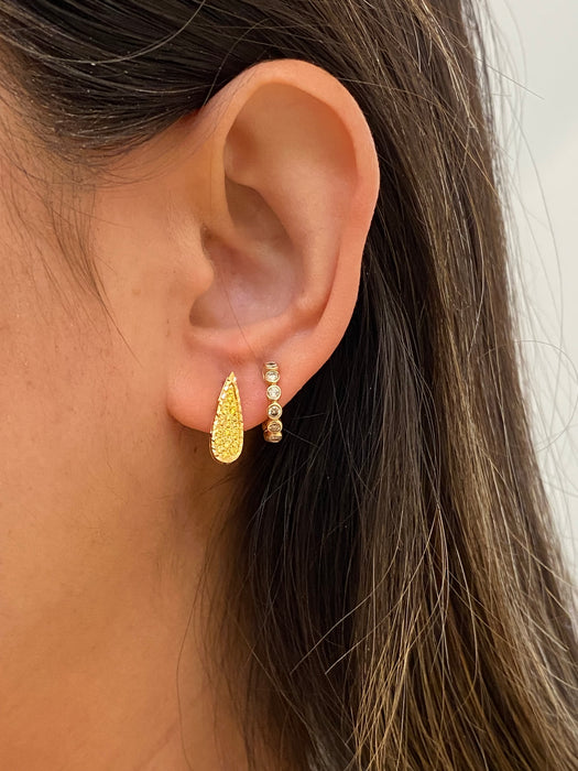 18k fancy yellow diamond stud earrings