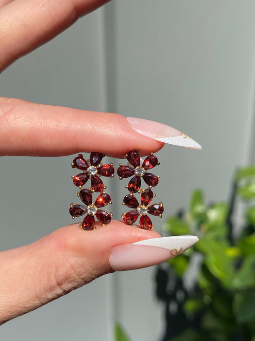 Vintage 18k Gold Flower Earrings with Garnet & Diamond