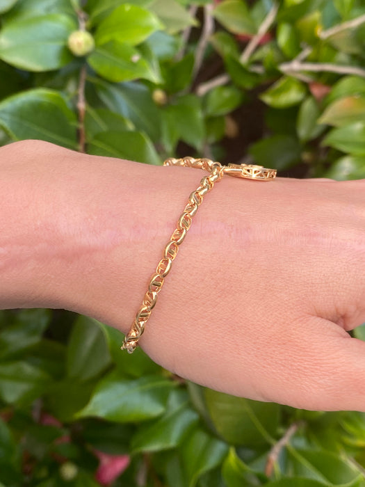 14k mariner bracelet with lock center