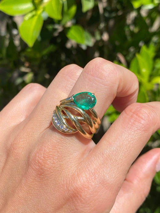 Vintage 18K Gold Emerald & Diamond Ring