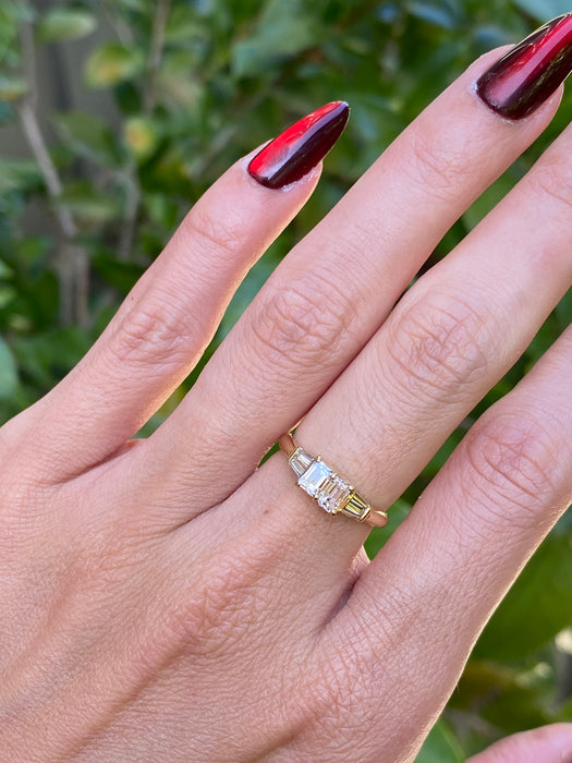 18k double emerald cut baguette diamond ring size 5.25