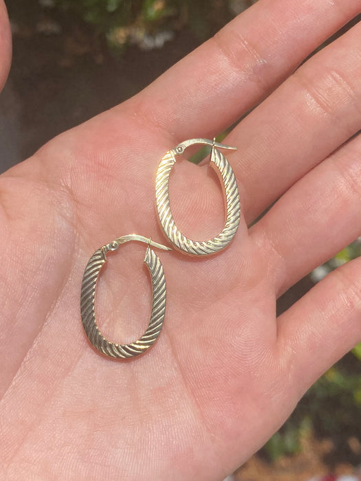 14k fluted oval hoop earrings